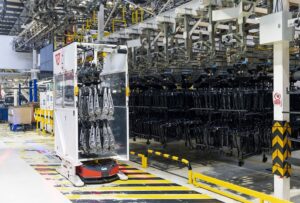 Faurecia Frames w Wałbrzychu powiększa flotę autonomicznych robotów transportowych_Automotive_Production_Support